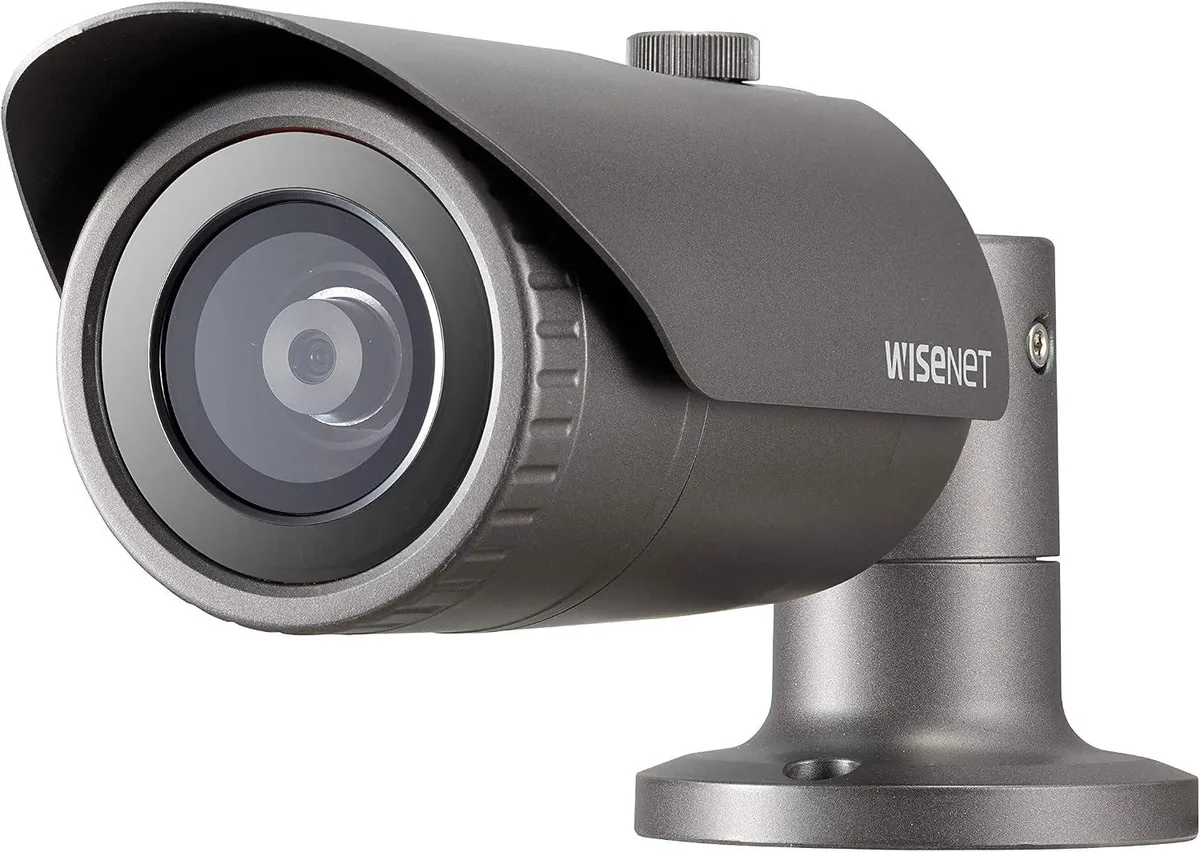Wisenet Wisenet QNO-8010R 5M H.265 IR Bullet Camera surveillance security system — product photo