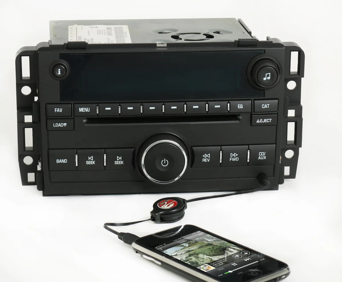 1 Factory Radio 1 Factory Radio 15909952 AM FM 6 Disc CD Aux Receiver 2007-2010 — product photo