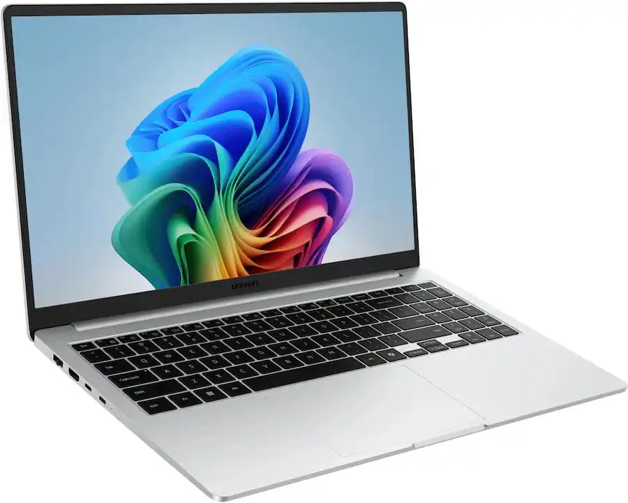 SAMSUNG SAMSUNG Galaxy Book5 15.6" FHD IPS laptop Core Ultra 7 255U 16GB 512GB Silver — product photo