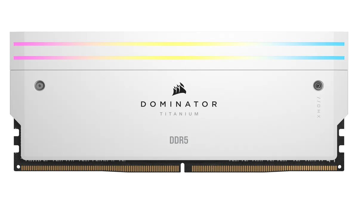 Corsair Corsair Dominator Titanium CMP32GX5M2B6400C32W 32GB DDR5 6400 CL32 desktop RAM — product photo