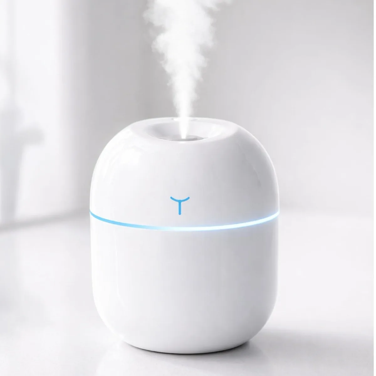 Small white USB humidifier with 220ml tank