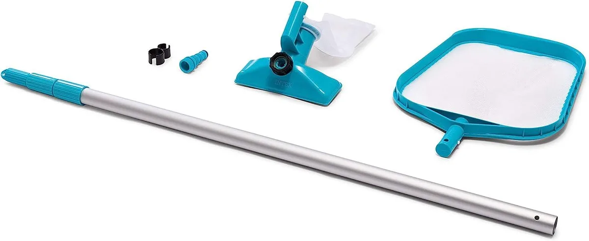 Intex pool kit with 94in telescoping pole vacuum head skimmer