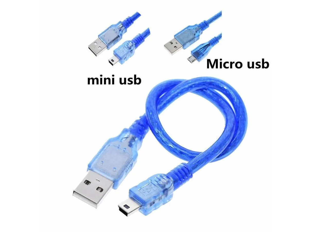 Short 30 cm USB cable with standard USB-A and small micro-USB connectors