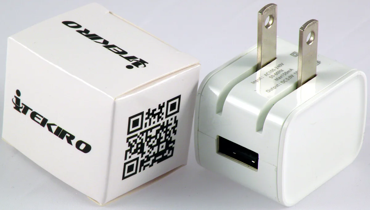 iTekiro iTekiro 5V 1A 5W USB AC Wall Charger White — product photo