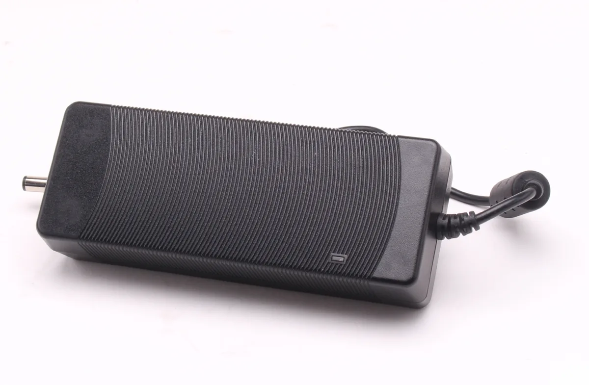 HP HP PPP017H 384023-002 120W 18.5V Power Adapter — product photo