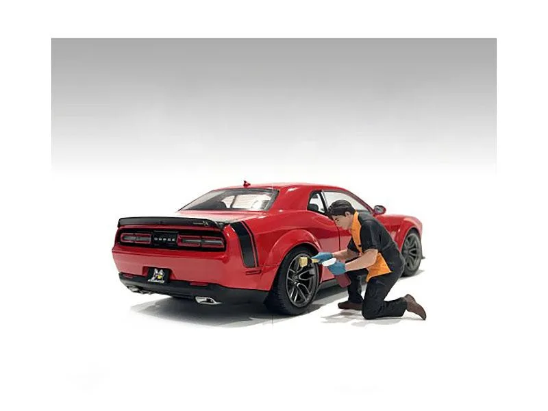 American Diorama American Diorama Detail Masters Figure 1 Wheel Cleaning 1/24 hobby collectible — product photo