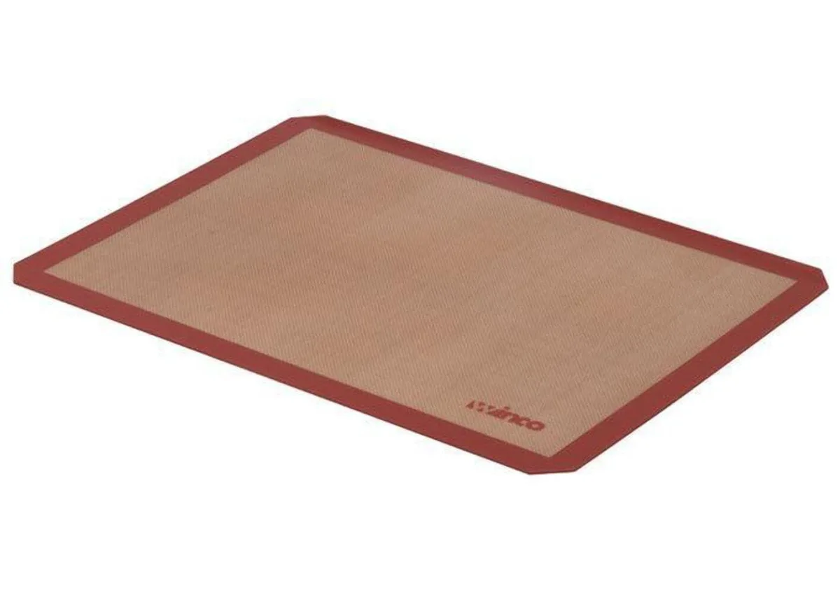 Rectangular silicone baking mat with checkered surface