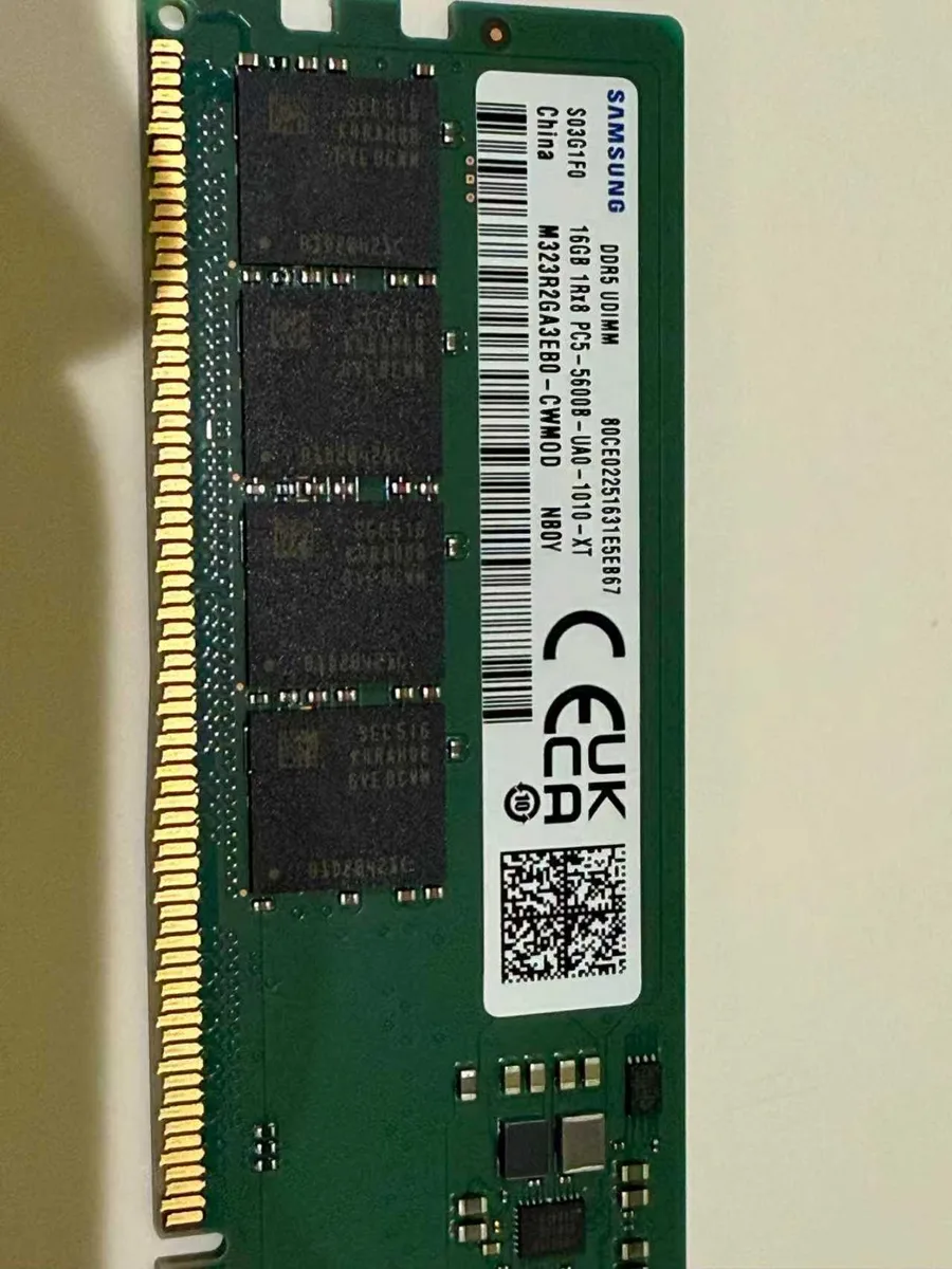 SAMSUNG SAMSUNG M323R2GA3EB0-CWM0D 16GB DDR5 5600 laptop RAM — product photo
