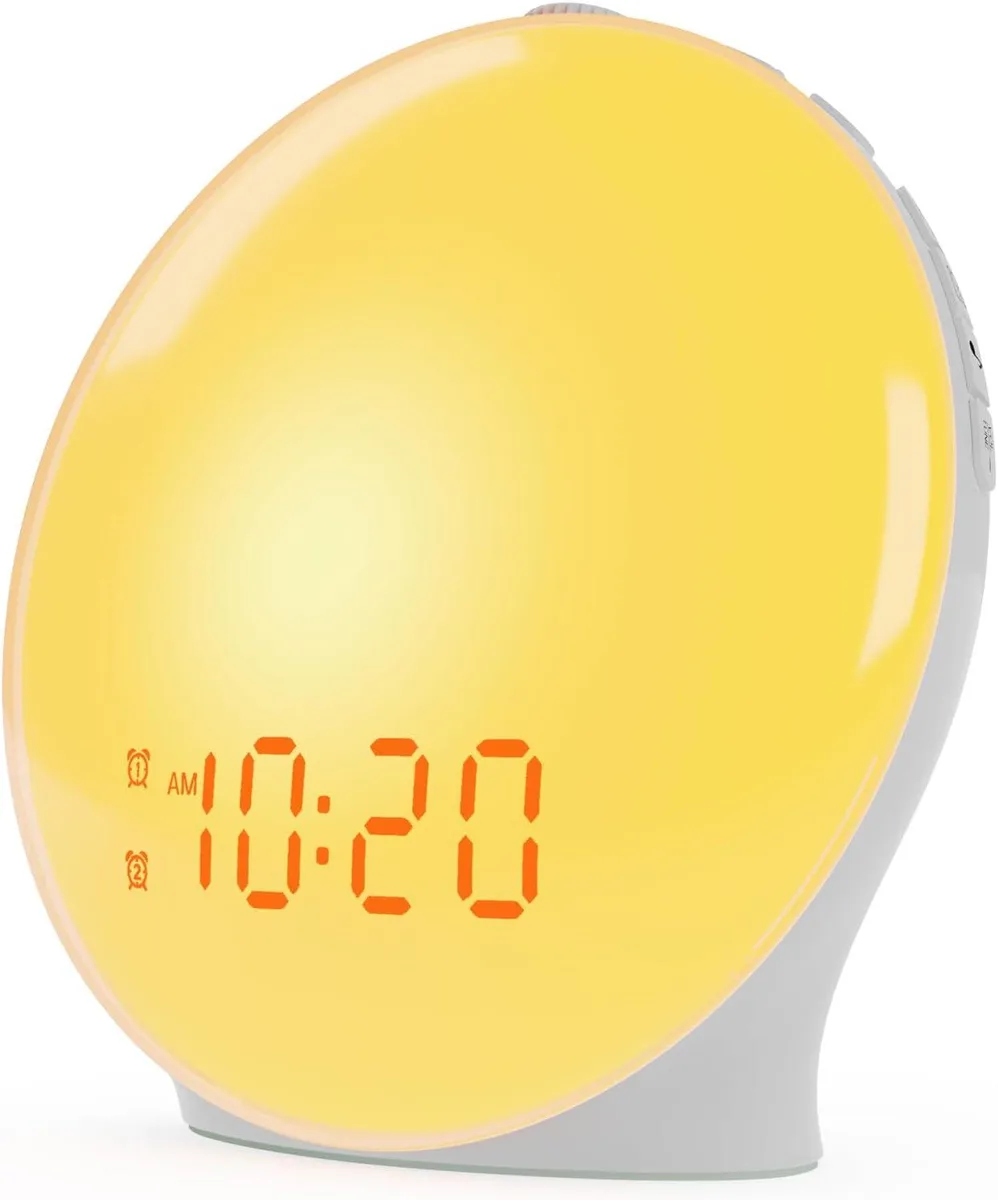 Betrusami Betrusami Sunrise Alarm Clock Cherry 7 Colours 7 Sounds FM Radio Dual Alarm Snooze Night Light — product photo