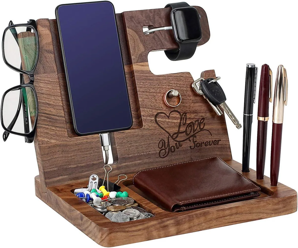 PISKEKAT PISKEKAT Wood Phone Docking Station Personalized — product photo