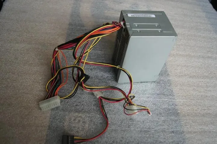 Supersuperuncle Supersuperuncle HK280-22GP HK300-25 API6PC06 FSP180-50S server power supply — product photo