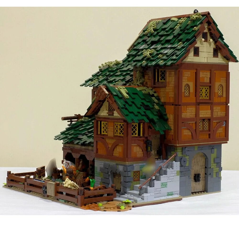 ZITIANYOUBUILD ZITIANYOUBUILD MOC-82026 Medieval Barn 3 Storeys 4121 Parts Educational Building Set — product photo