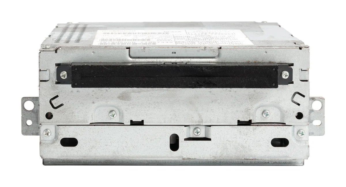 1 Factory Radio 1 Factory Radio 30773445 AM FM MP3 6-Disc CD Receiver 2007-2013 Volvo 30 40 50 70 Series — product photo