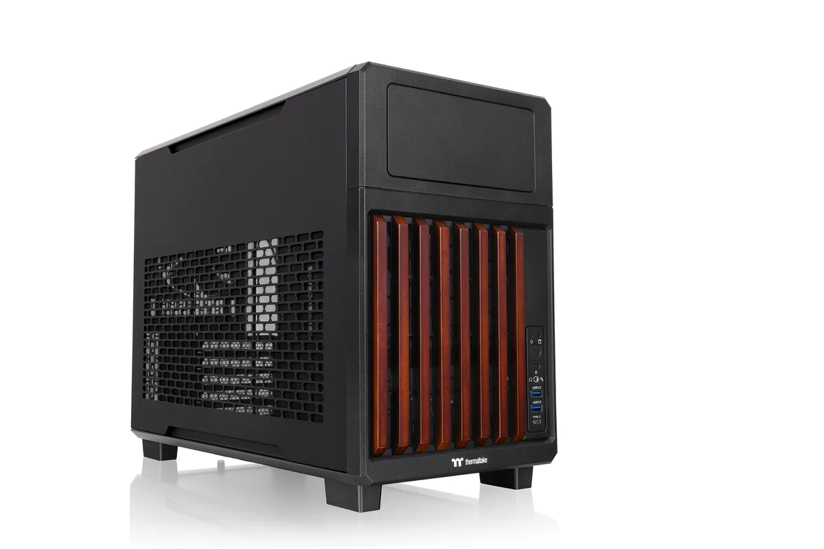 Thermaltake Thermaltake CA-11L-00S1NN-WS TR200 WS Micro ATX PC case — product photo