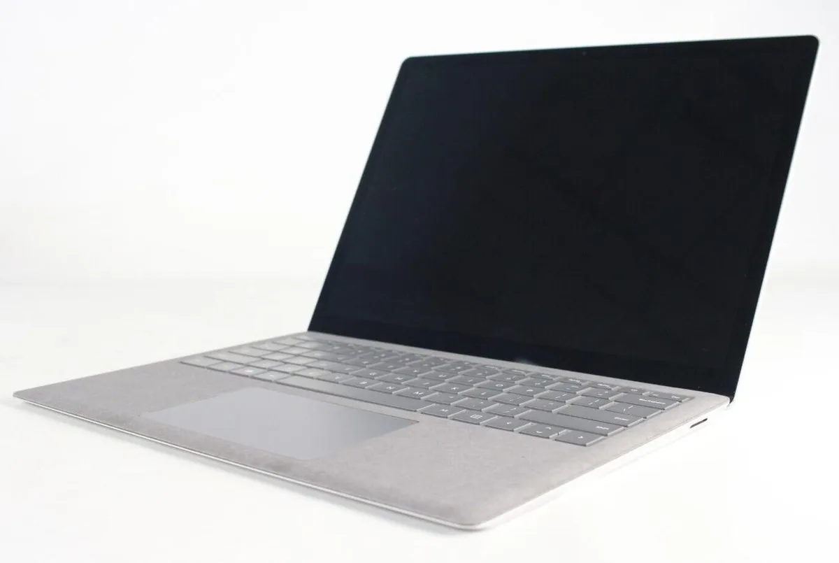 Microsoft Microsoft Surface Laptop 4 1951 13.5" i7 11 16GB 512GB SSD 2-in-1 laptop — product photo