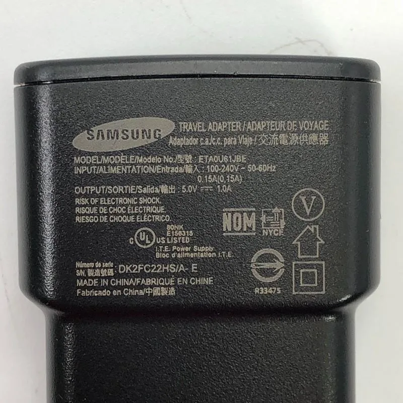 SAMSUNG SAMSUNG ETA0U61JBE 5V 1A power adapter — product photo