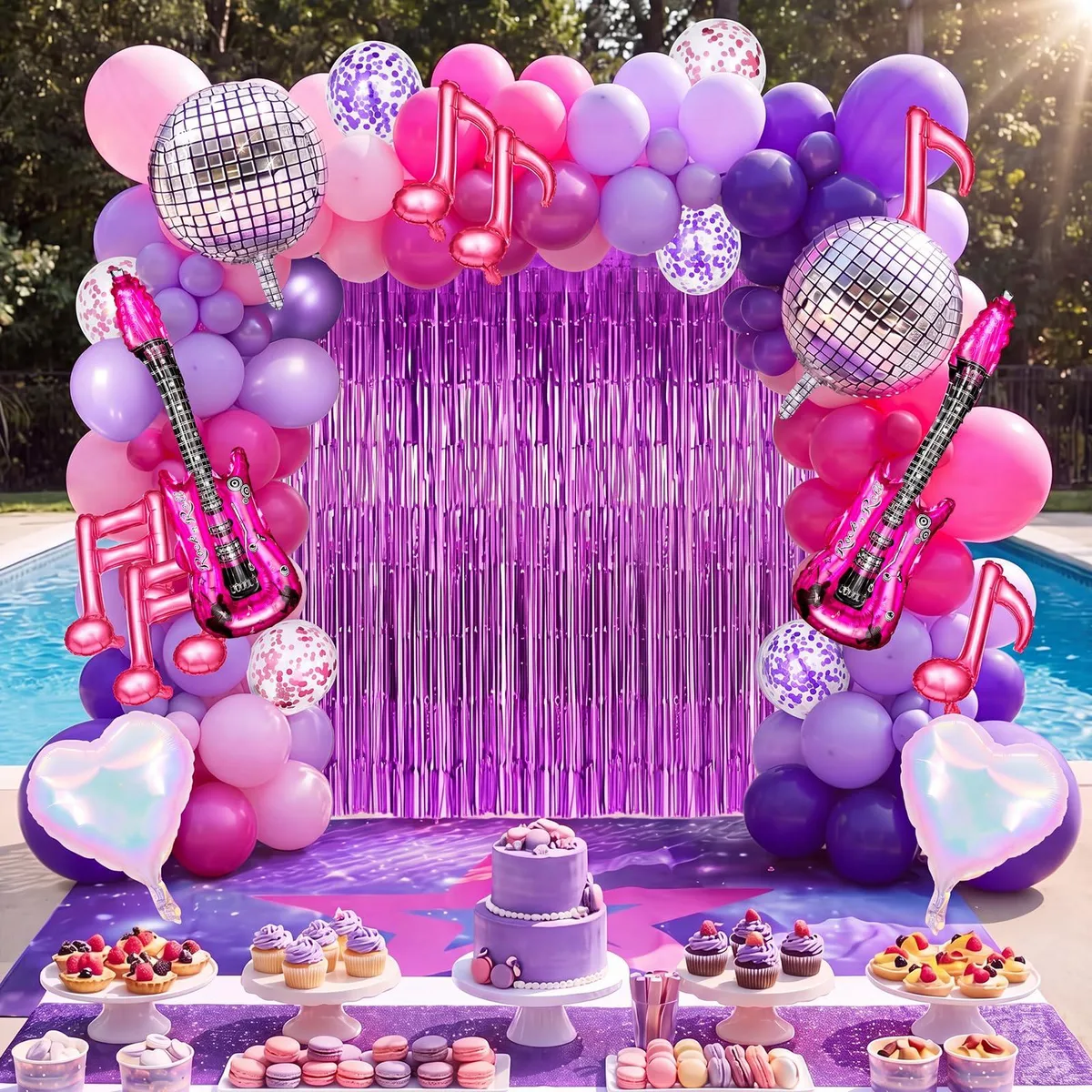 Boxed set of 63 party decorations with foil balloons, latex balloons, tinsel curtains and tablecloth