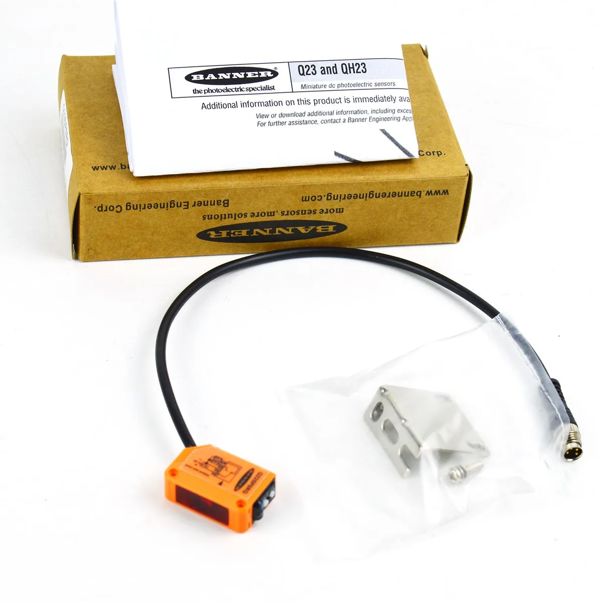 Banner Banner Q23SP6RQ Photoelectric Sensor Receiver 8 m 10-30 V dc PNP M8 Pigtail QD — product photo