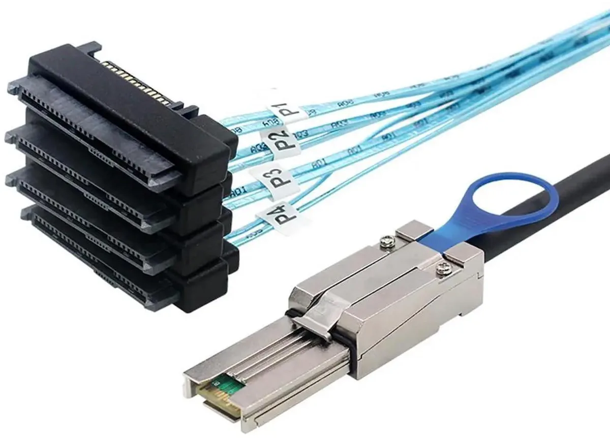 SMUGDESK SMUGDESK Mini SAS HD SFF8088 26Pin to 4×SFF8482 SAS Cable 28AWG .5m — product photo