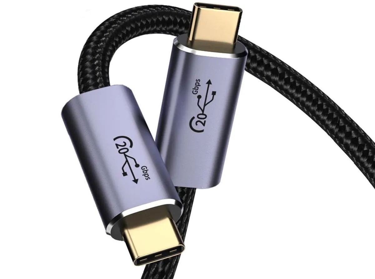 USB-C to USB-C cable, 3.3ft, black braided finish