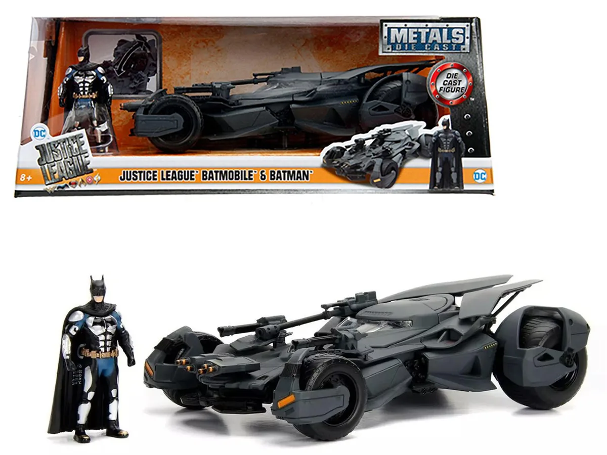 Jada Jada 2017 Justice League Batmobile 1/24 diecast vehicle with Batman figure — product photo