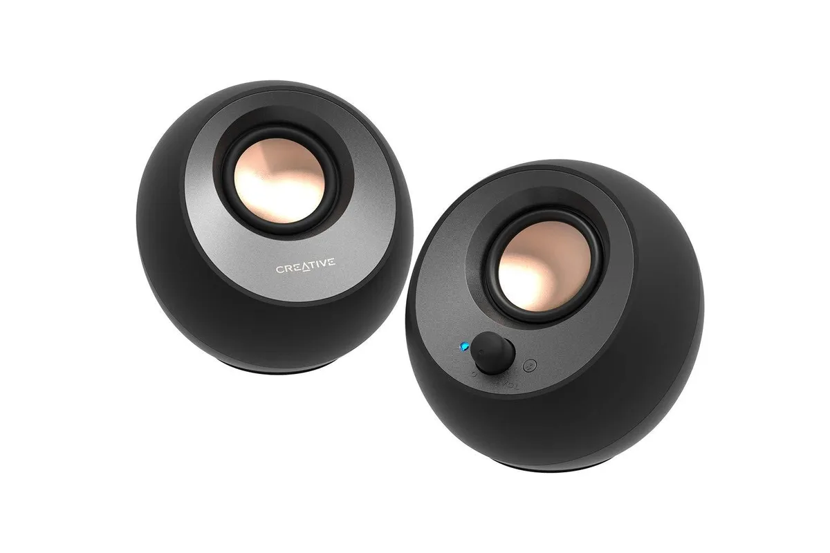 Creative Pebble V3 2.0 USB-C Desktop Speakers Black — product photo