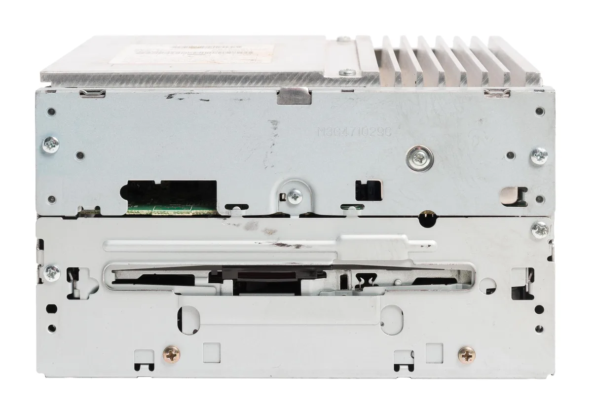 1 Factory Radio 1 Factory Radio 28185 2H31A 6-Disc CD Receiver — product photo