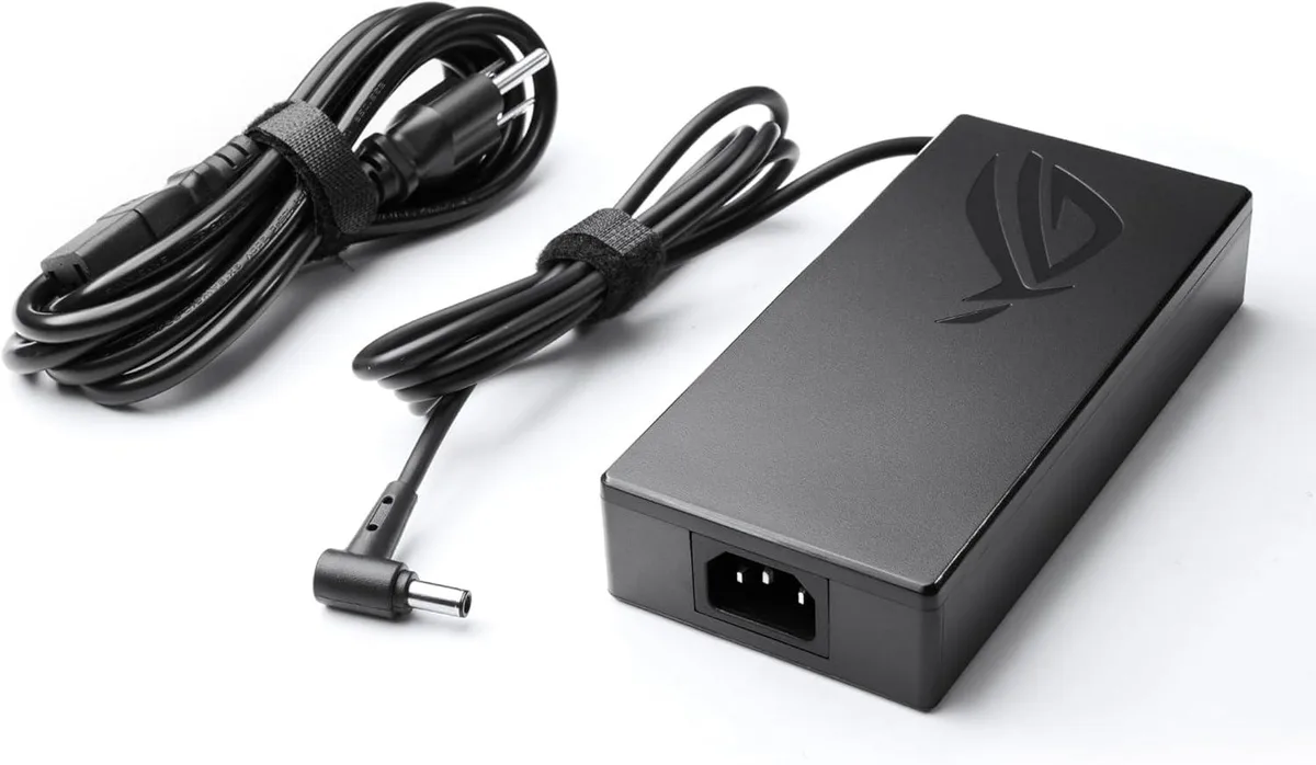 Blueskysea Blueskysea 240W AC adapter 20V 12A 6.0×3.7 mm — product photo