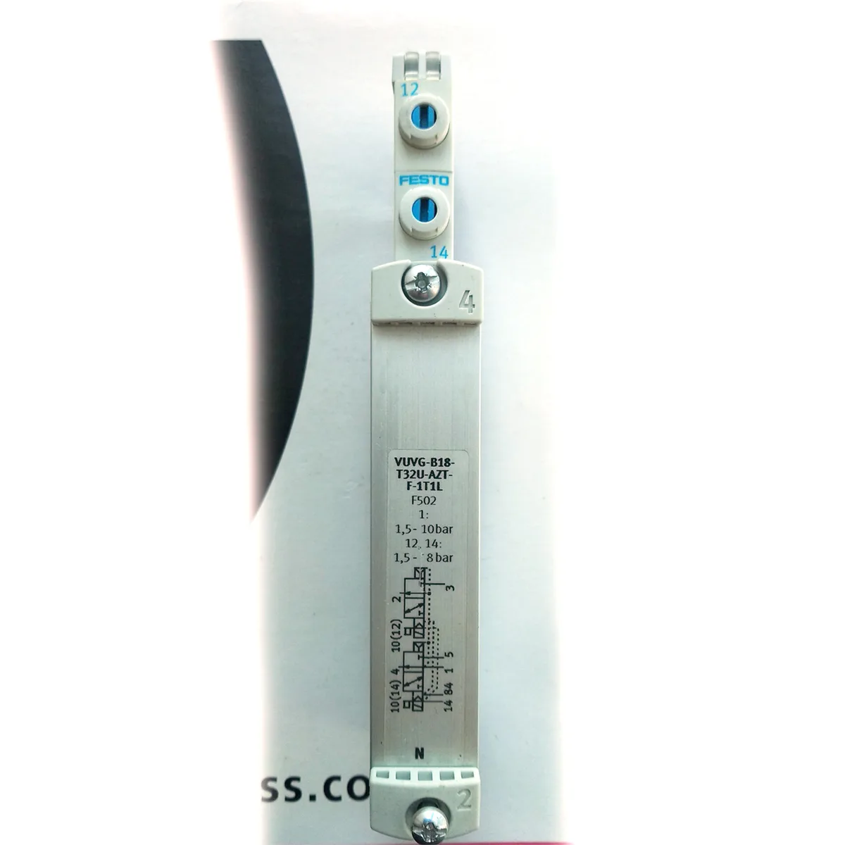 Festo Festo VUVG-B18-T32U-AZT-F-1T1L 18 mm 24V DC electrician tool — product photo