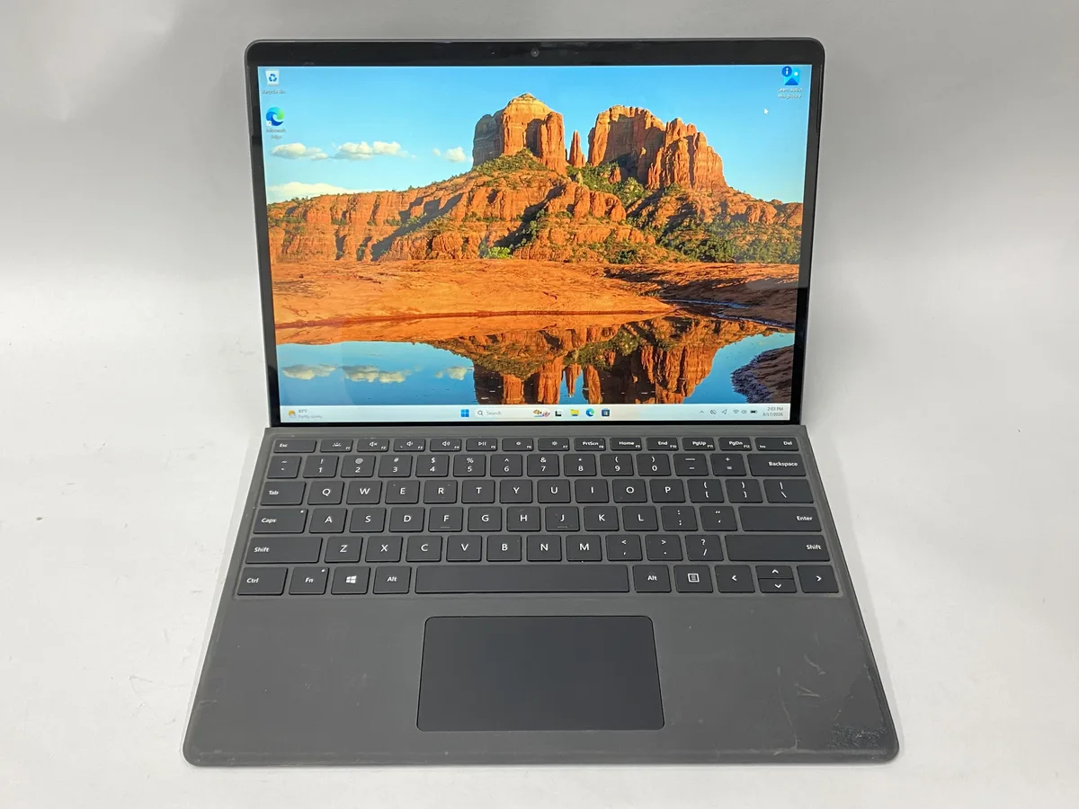 Microsoft Microsoft Surface Pro 8 i5-1135G7 16GB 256GB 13" laptop — product photo