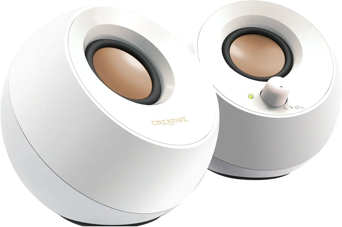 White 2.1 computer speaker set with elevated drivers and front volume knob