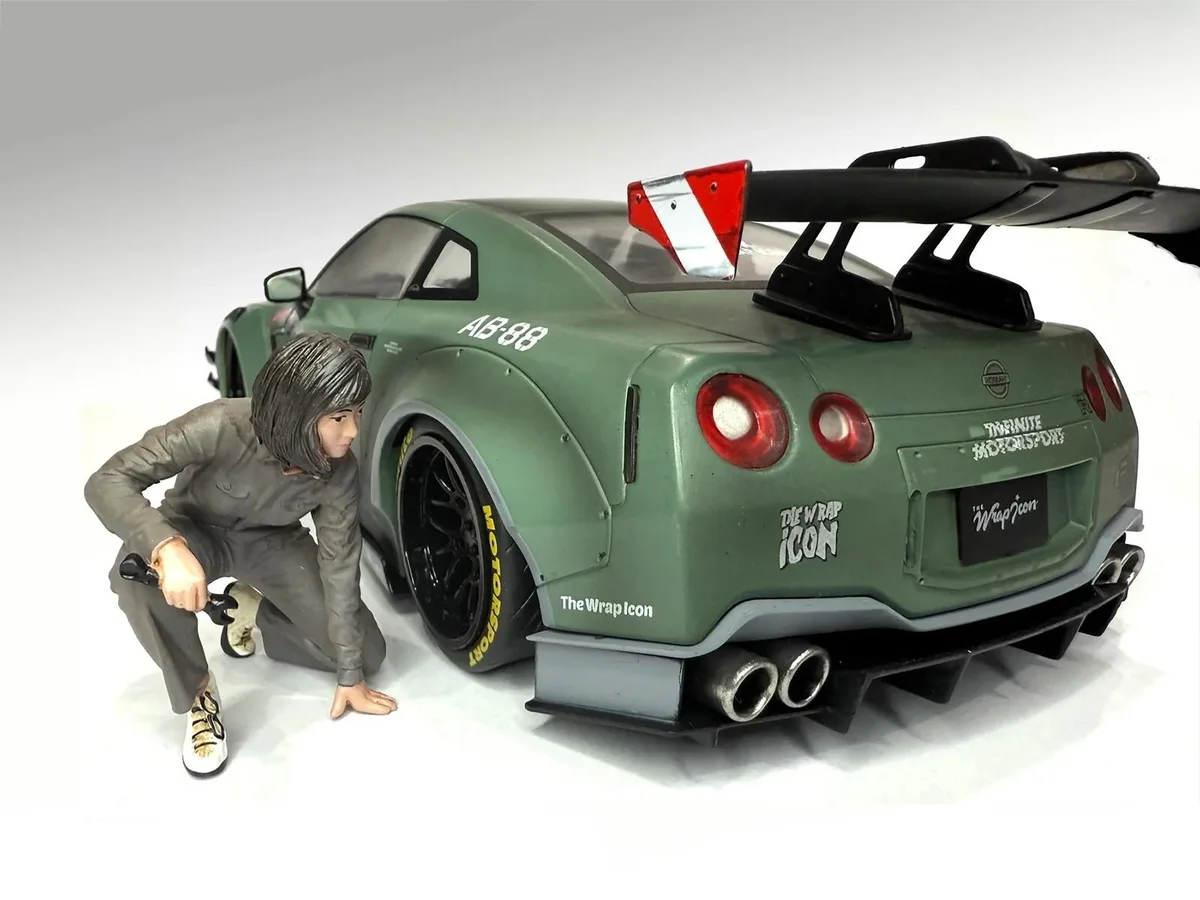 American Diorama American Diorama "Top Tuners" Figure #5 Premium 1/18 Scale Hobby Collectible — product photo