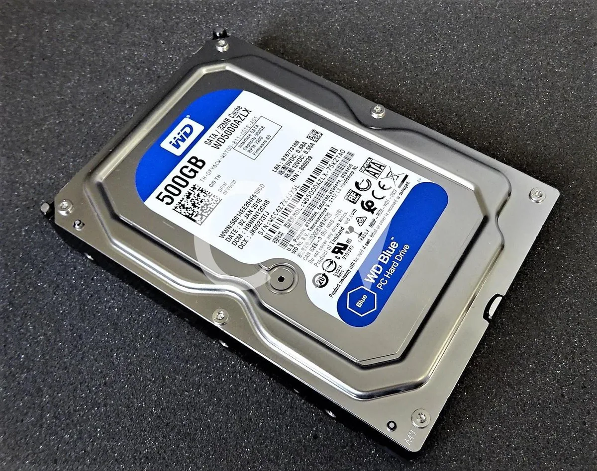 Western Digital Western Digital WD5000AZLX FY6CW 500GB 7200RPM 6Gb/s 3.5" SATA internal hard drive — product photo