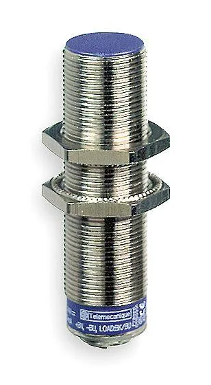 Nickel-plated brass cylindrical inductive sensor 18 mm diameter 41 mm length 3-pin connector