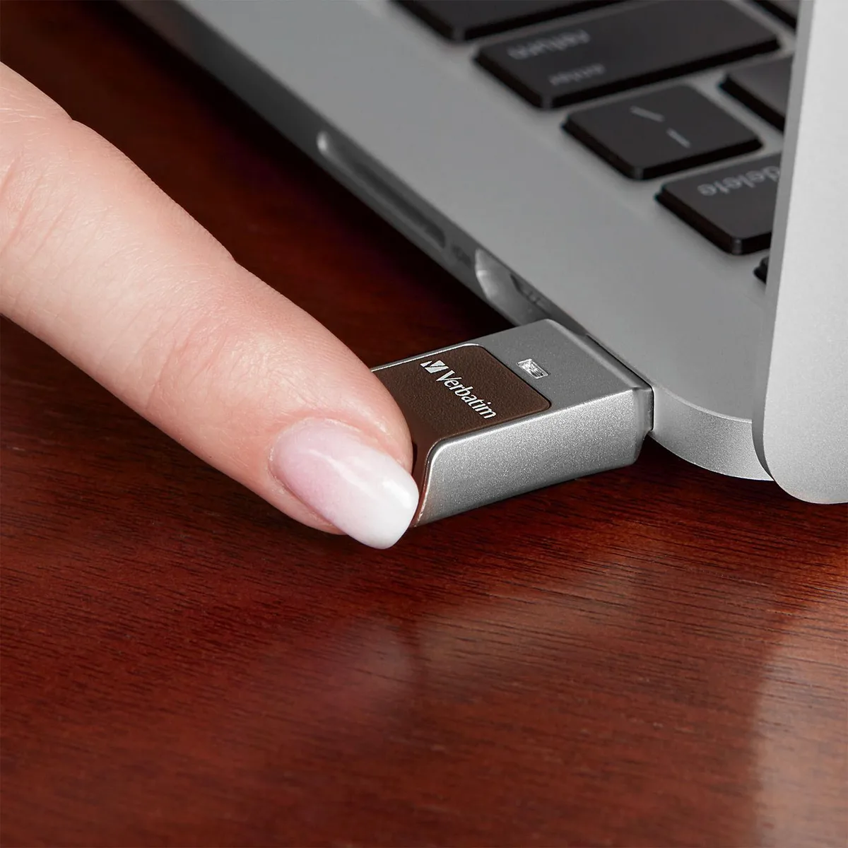 VERBATIM VERBATIM 70368 64GB Fingerprint Secure USB flash drive — product photo