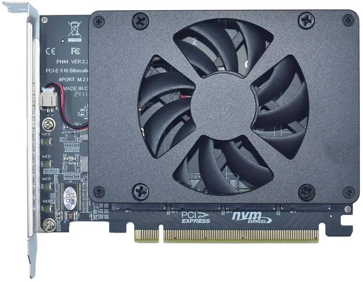 Vszerda Vszerda M.2 PCIe Adapter x16 Gen4 4-Port NVMe 2230-2280 with DC Brushless Fan — product photo
