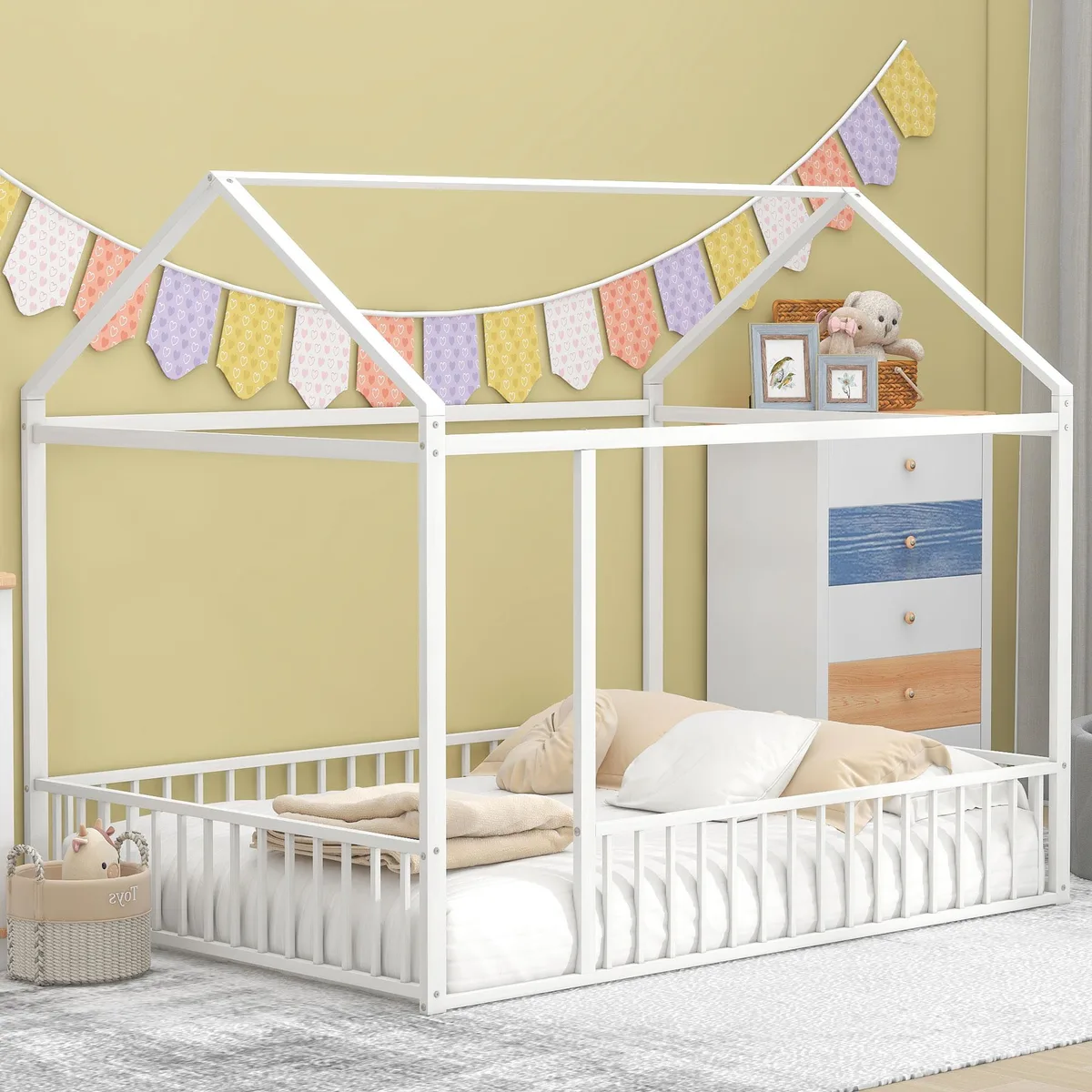 tuphen tuphen Full Size Metal House Bed Frame with Fence White 77.5 x 55.5 x 66.9 — product photo