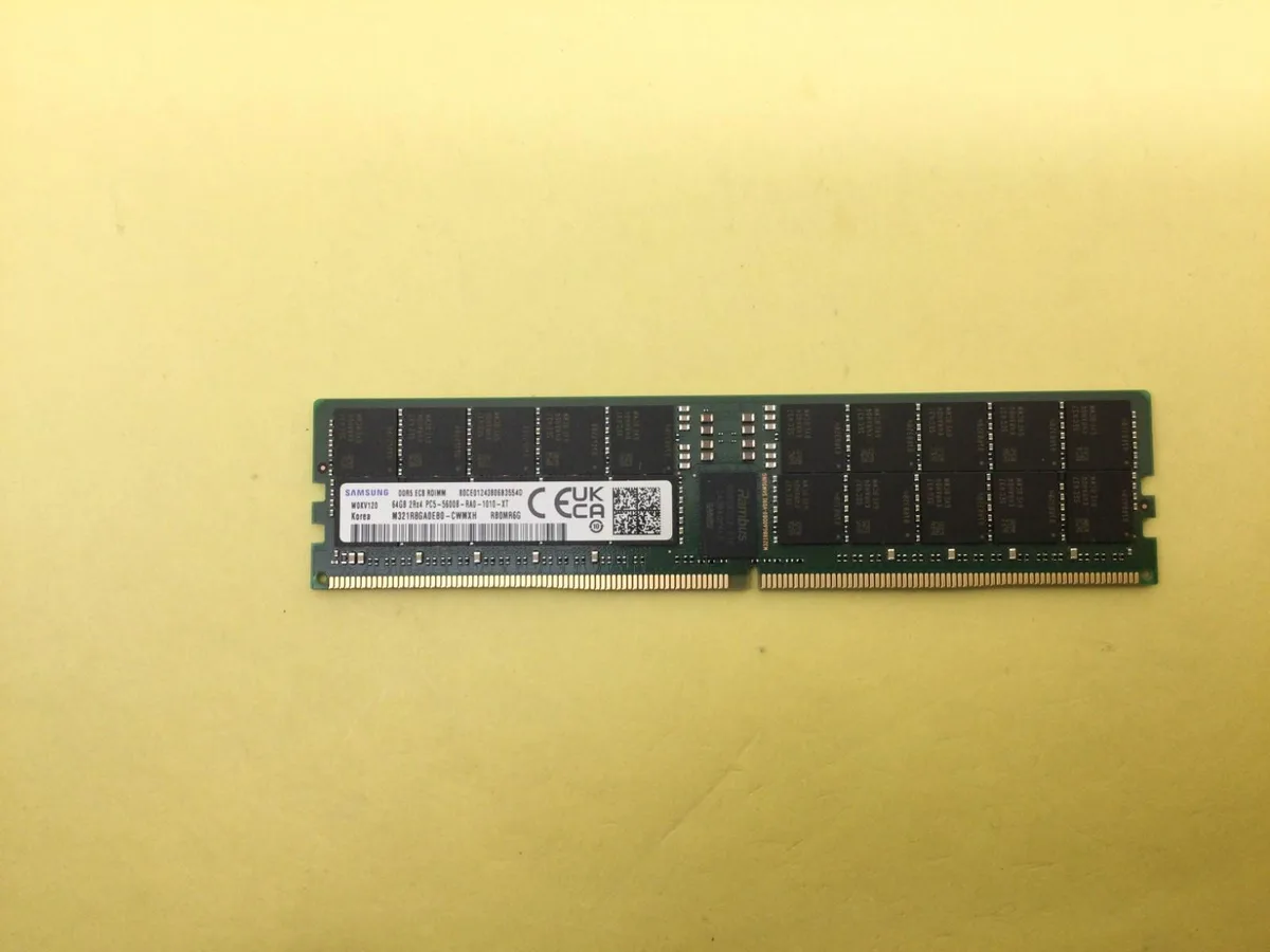 SAMSUNG SAMSUNG M321R8GA0EB0-CWM 64GB DDR5 RDIMM 288-pin PC5-5600B 2RX4 ECC — product photo