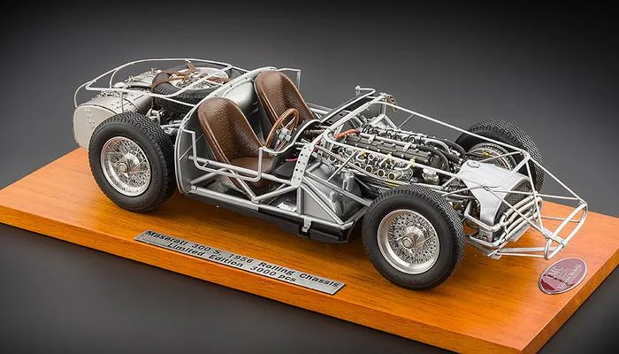 CMC International CMC International 1956 Maserati 300S Rolling Chassis 1/18 Diecast Vehicle — product photo