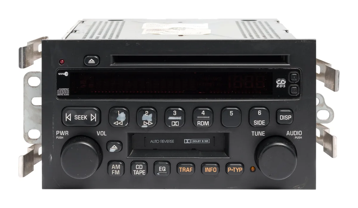 1 Factory Radio 1 Factory Radio 9366424 AM FM Cassette CD Receiver for 2002 Buick LeSabre UP0 — product photo