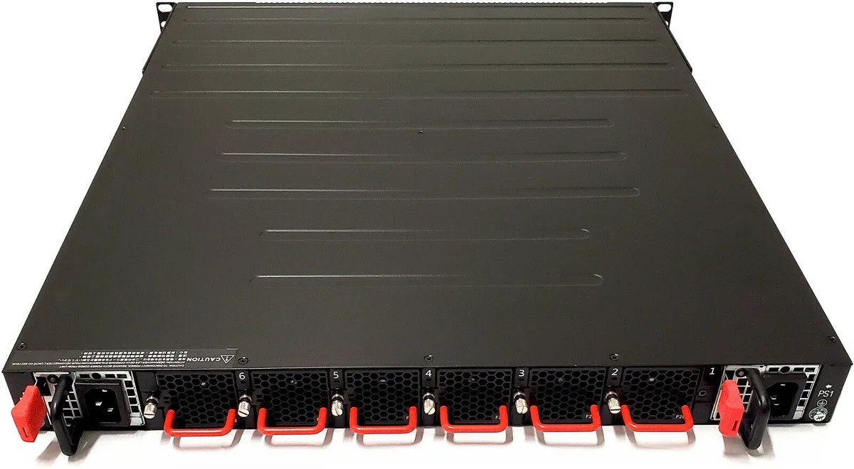 HPE HPE Altoline 6960 32QSFP28 x86 ONIE AC Front-to-Back network switch — product photo