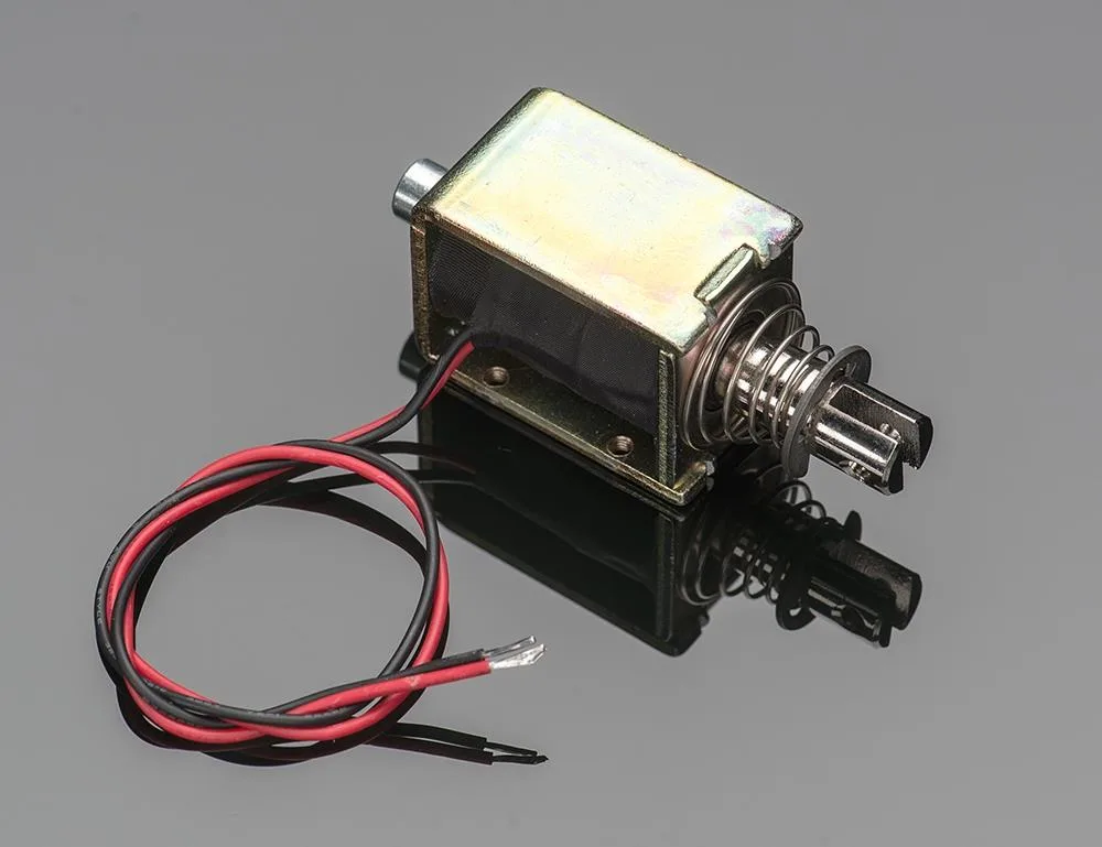 Adafruit Adafruit ADA-413 24 V 40 mm push-pull solenoid — product photo