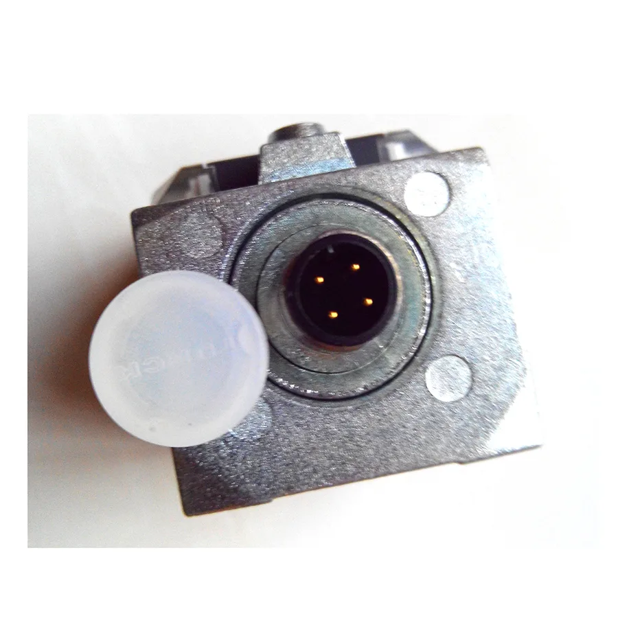 Turck Turck NI25U-CK40-AP6X2-H1141 25 mm IP68 inductive sensor PNP M12 10-30 VDC — product photo
