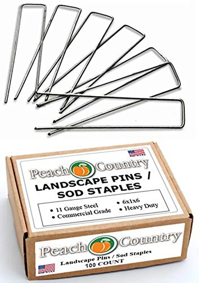 Bundle of 100 galvanized 11 gauge steel garden stakes