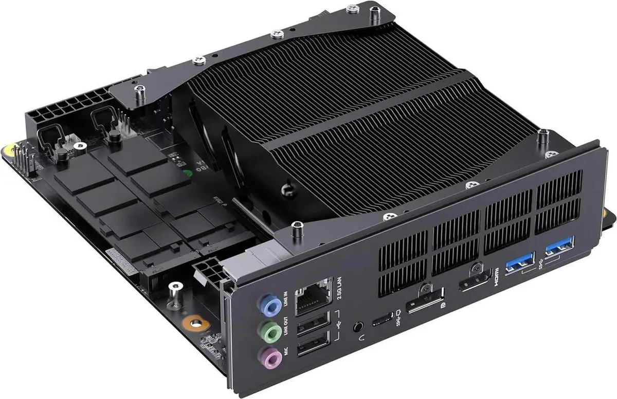 minisforum minisforum DeskMini BD895i SE Ryzen 9 8945HX barebone mini PC — product photo
