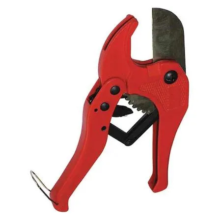 Ratcheting pipe cutter with aluminium body and steel blade, compact hand tool form factor