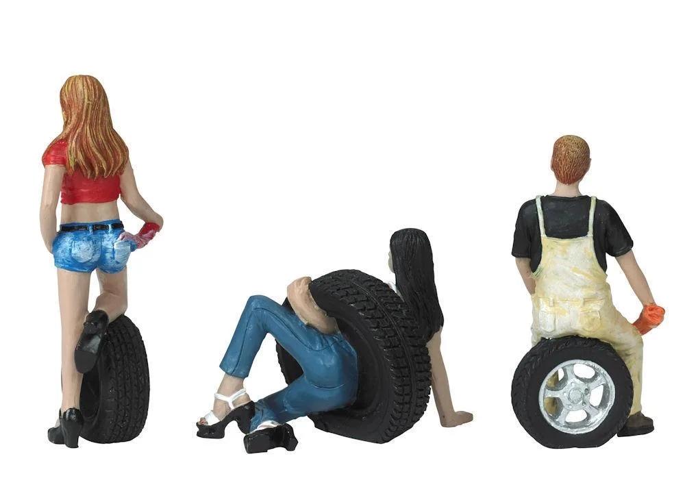 Motorhead Miniatures Motorhead Miniatures Val Andie Derek Tire Brigade 3pc 1/24 — product photo