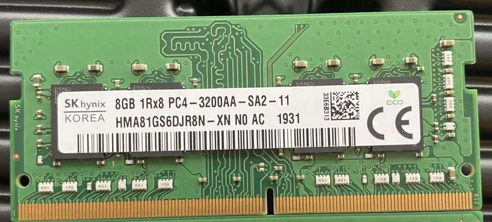 SK hynix SK hynix HMA81GS6DJR8N-XN 8GB 3200 DDR4 SODIMM laptop RAM — product photo
