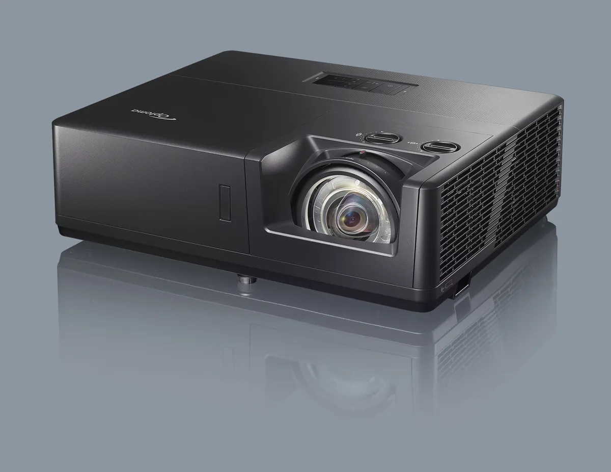 OPTOMA OPTOMA ZU607TST 6000 lumen WUXGA short throw laser home theater projector — product photo