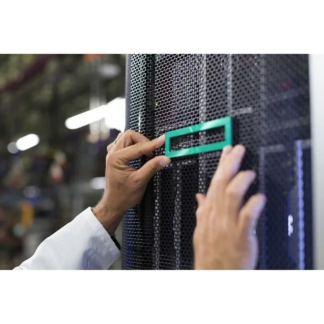 HPE HPE 867966-B21 DL360 Gen10 2SFF SAS/SATA backplane kit — product photo
